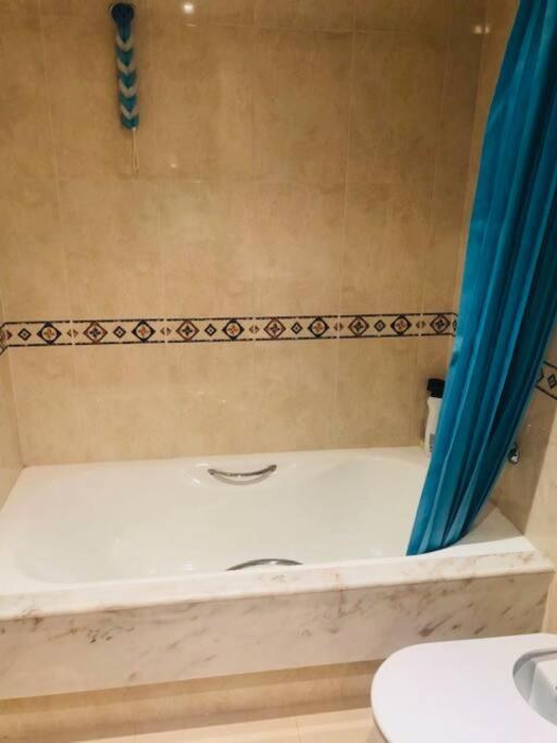 Piso Moderno Apartamento Sarria Exterior foto